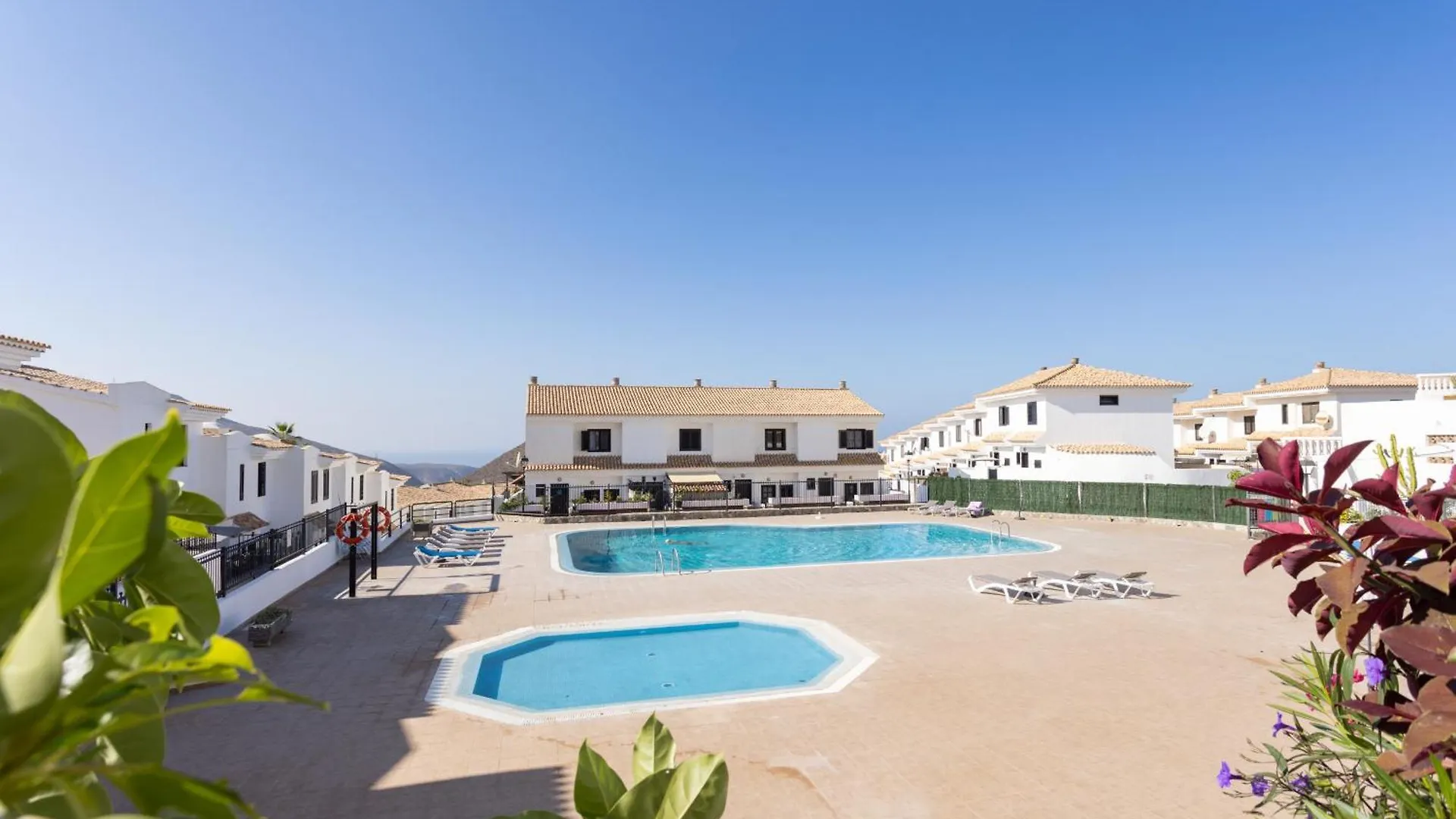 Holiday home Vv Los Halcones With Pool Arona