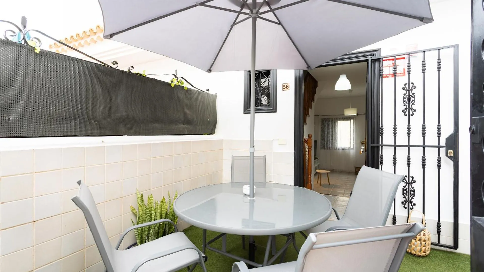 Holiday home Vv Los Halcones With Pool Arona